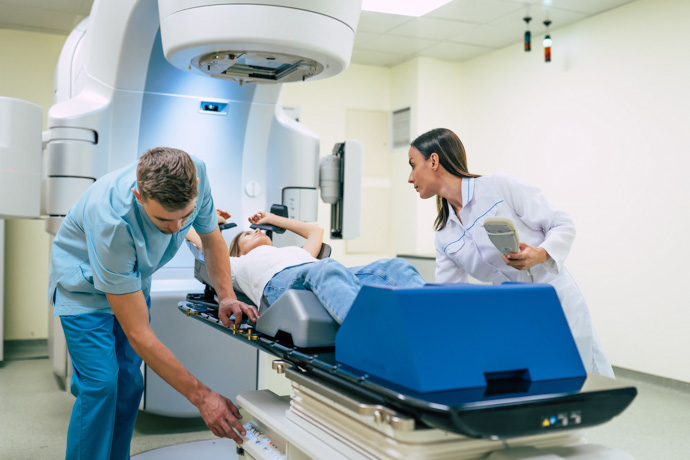 Médicos explican efectos secundarios de la radioterapia