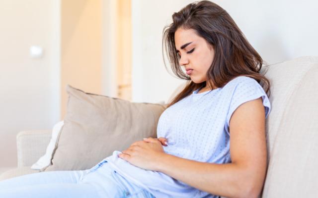 ¿Por qué tengo tantos gases después de comer?