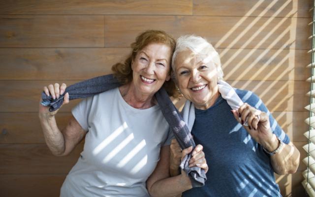 Mujeres mayores con mucha energía