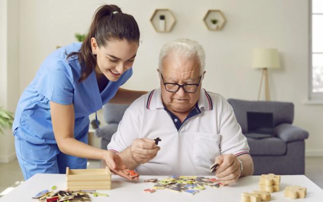 Persona mayor con deterioro cognitivo