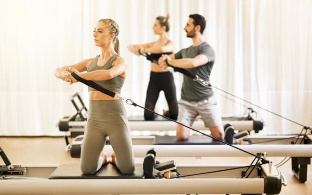 Personas haciendo ejercicio